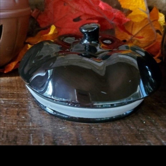 Rae Dunn Wizards and Witches Pumpkin Candle-NWT - Picture 3 of 4